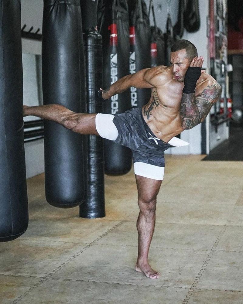 Camo 2-in-1 Men’s Running Gym Shorts Quick Dry Breathable Pockets